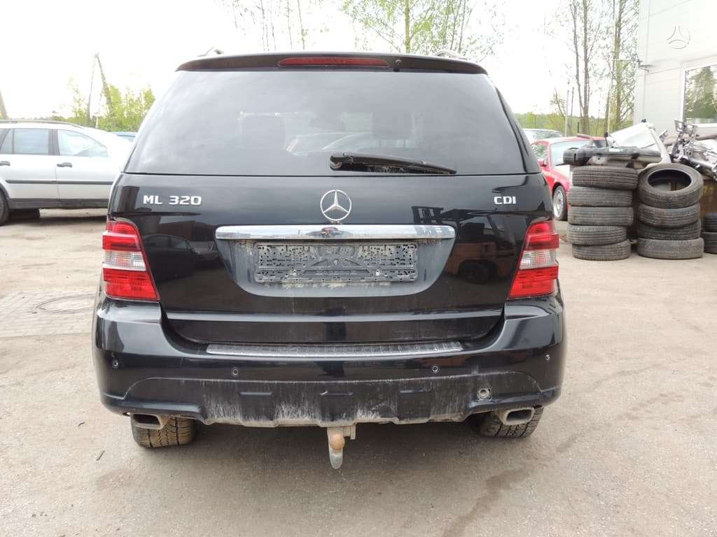 Mercedes-Benz ML320