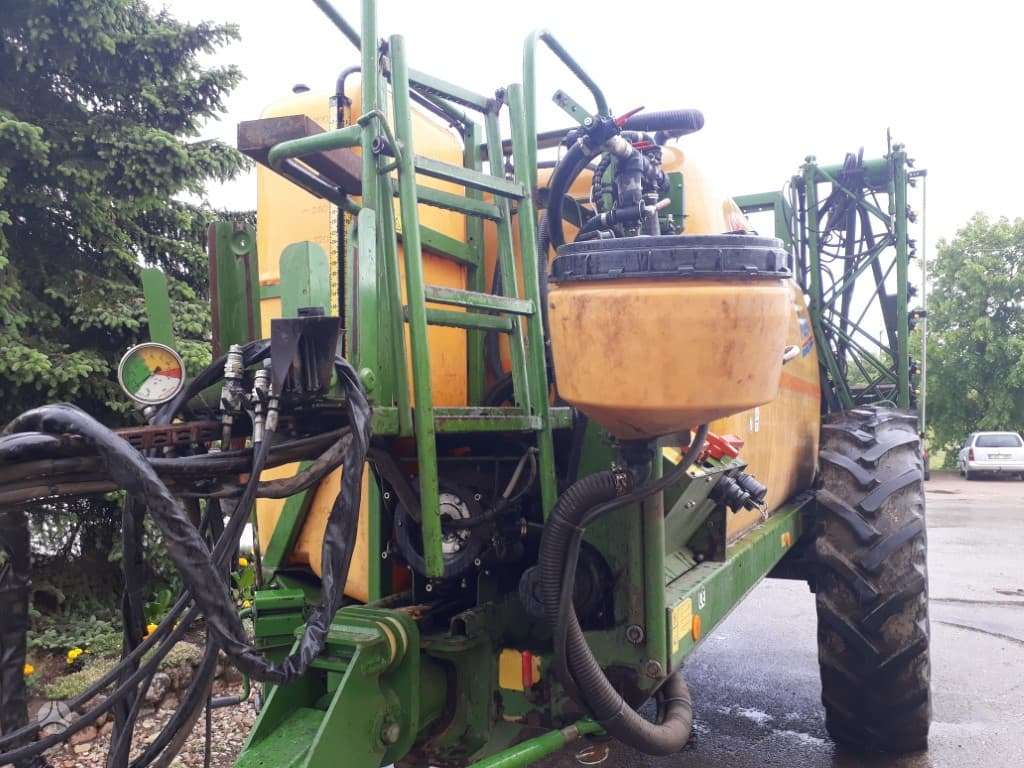 Amazone UG 4500, sprayers