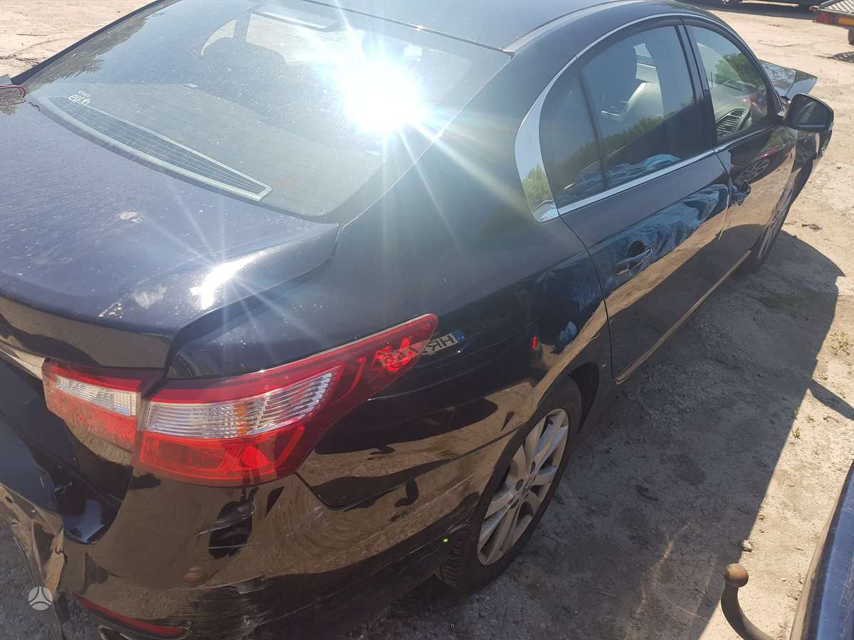 Renault Latitude Variklio kodas m9r817