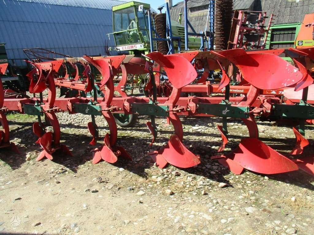 Kverneland PB100, ploughs