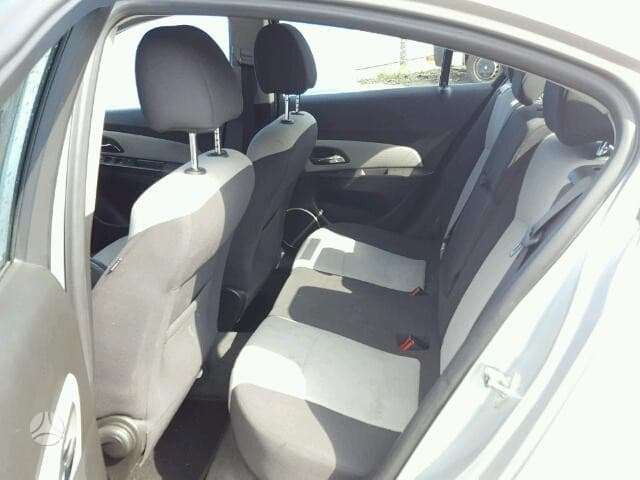 Chevrolet Cruze dalimis