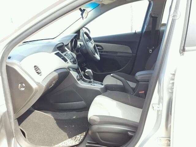 Chevrolet Cruze dalimis