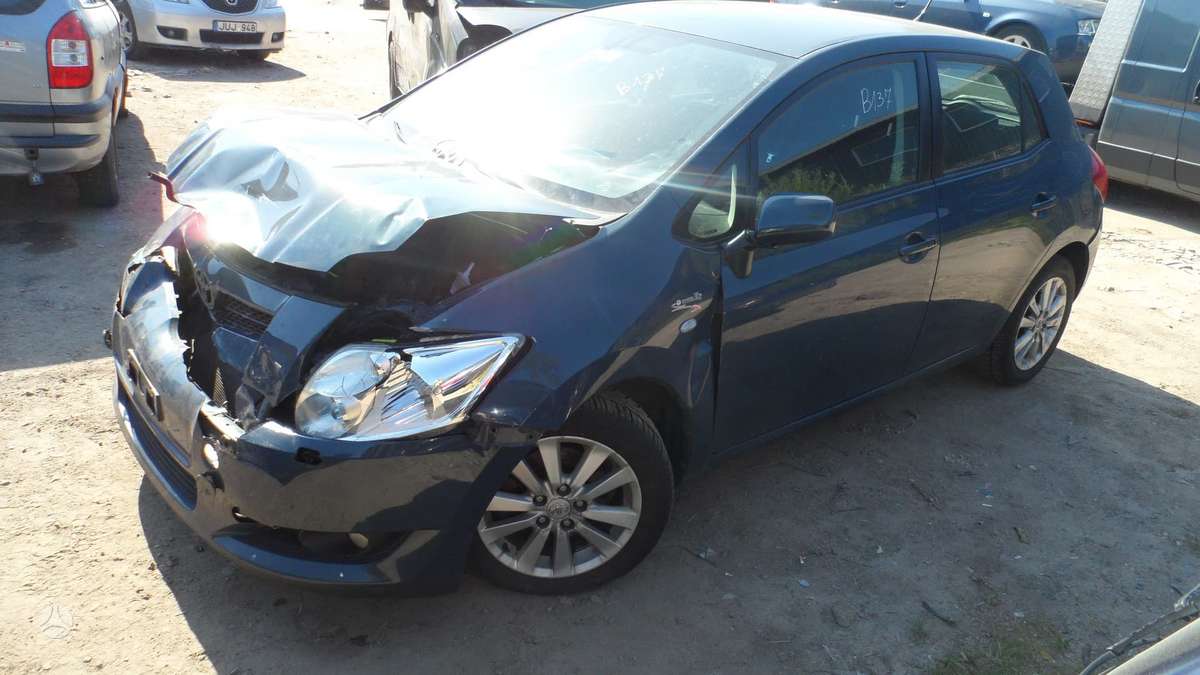 Toyota Auris dalimis