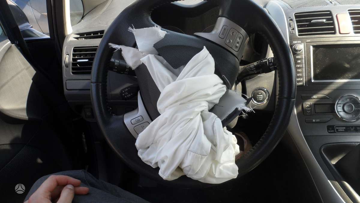 Toyota Auris dalimis