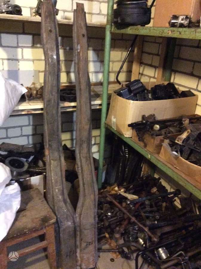 GAZ 21 salono detalės