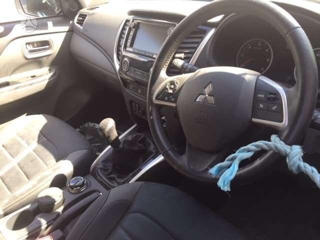 Mitsubishi L200 по частям