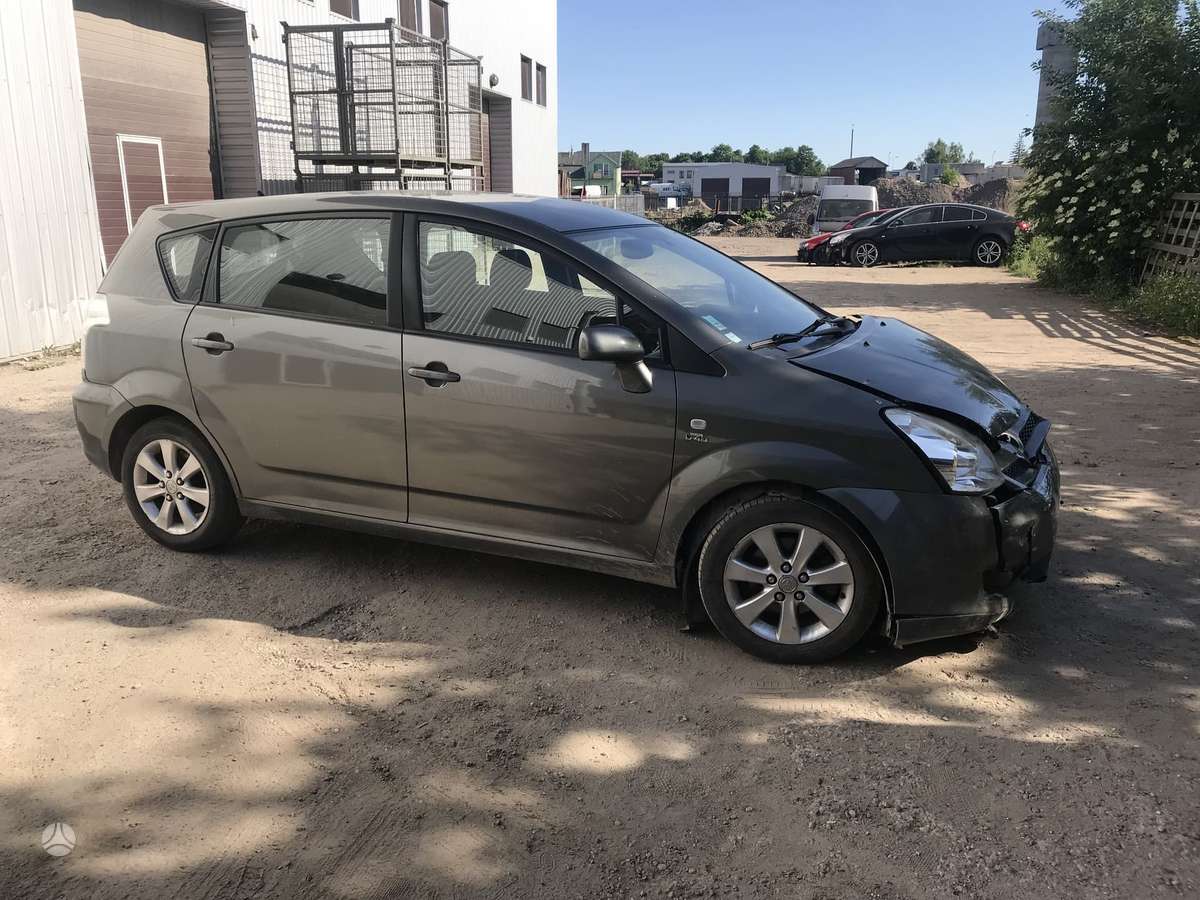 Toyota Corolla Verso for parts