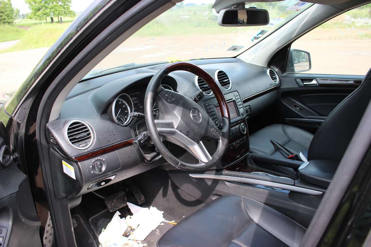 Mercedes-Benz GL450 по частям