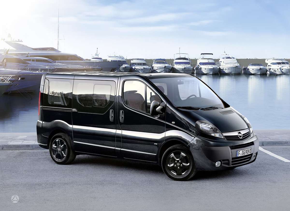 Renault Trafic, keleiviniai mikroautobusai
