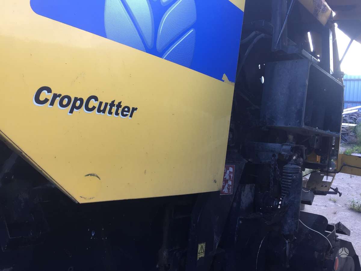 New Holland BR 7070