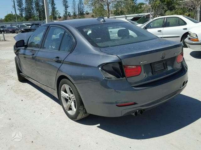 BMW 3 serija dalimis