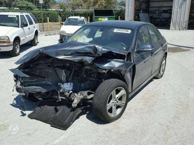BMW 3 serija dalimis