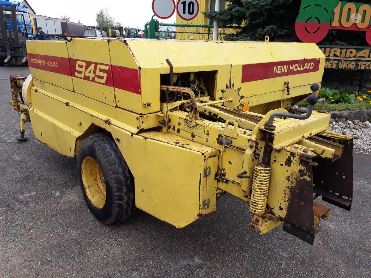 New Holland 945, balers