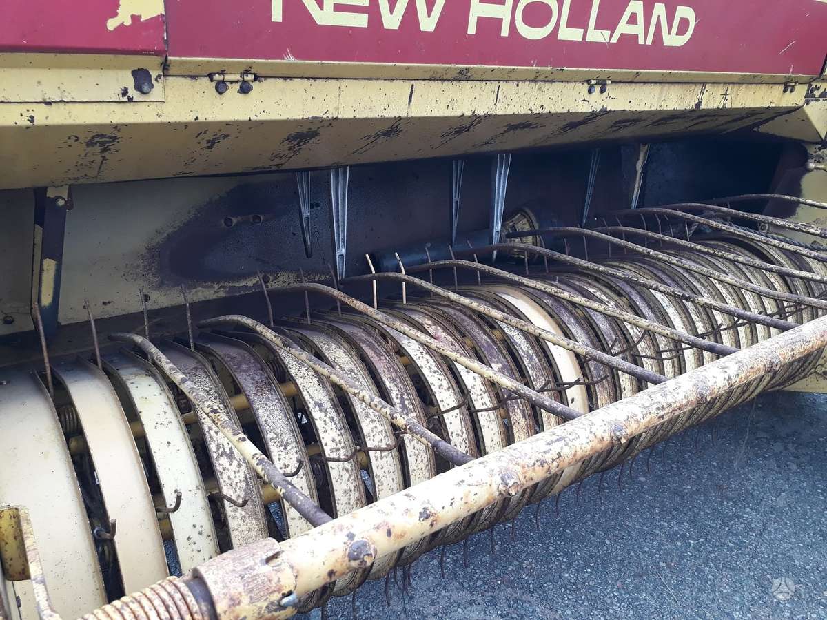 New Holland 945, balers
