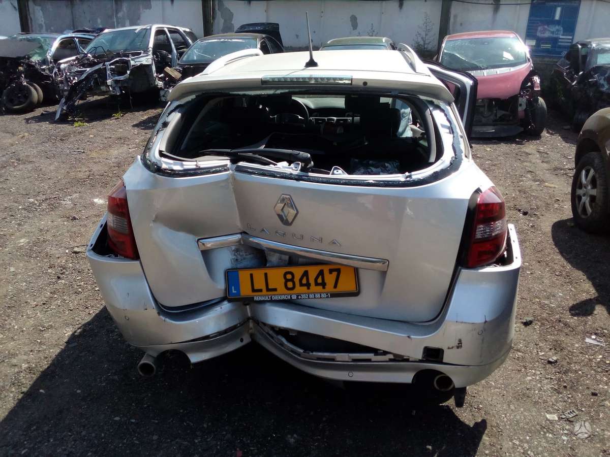 Renault Laguna по частям