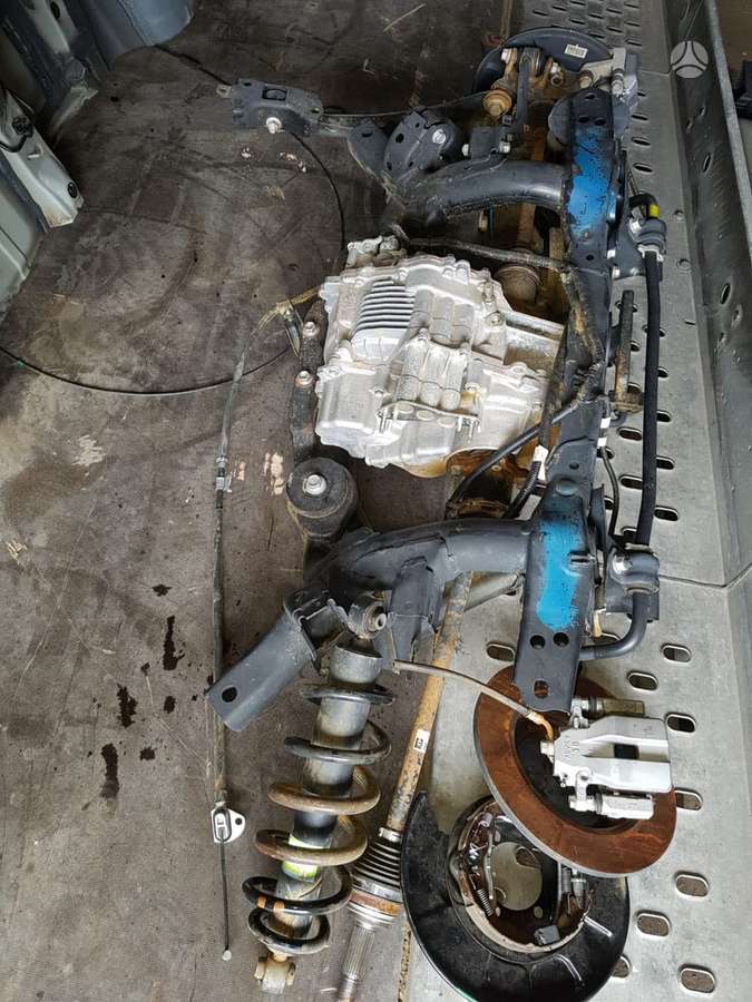 Toyota RAV4 dalimis