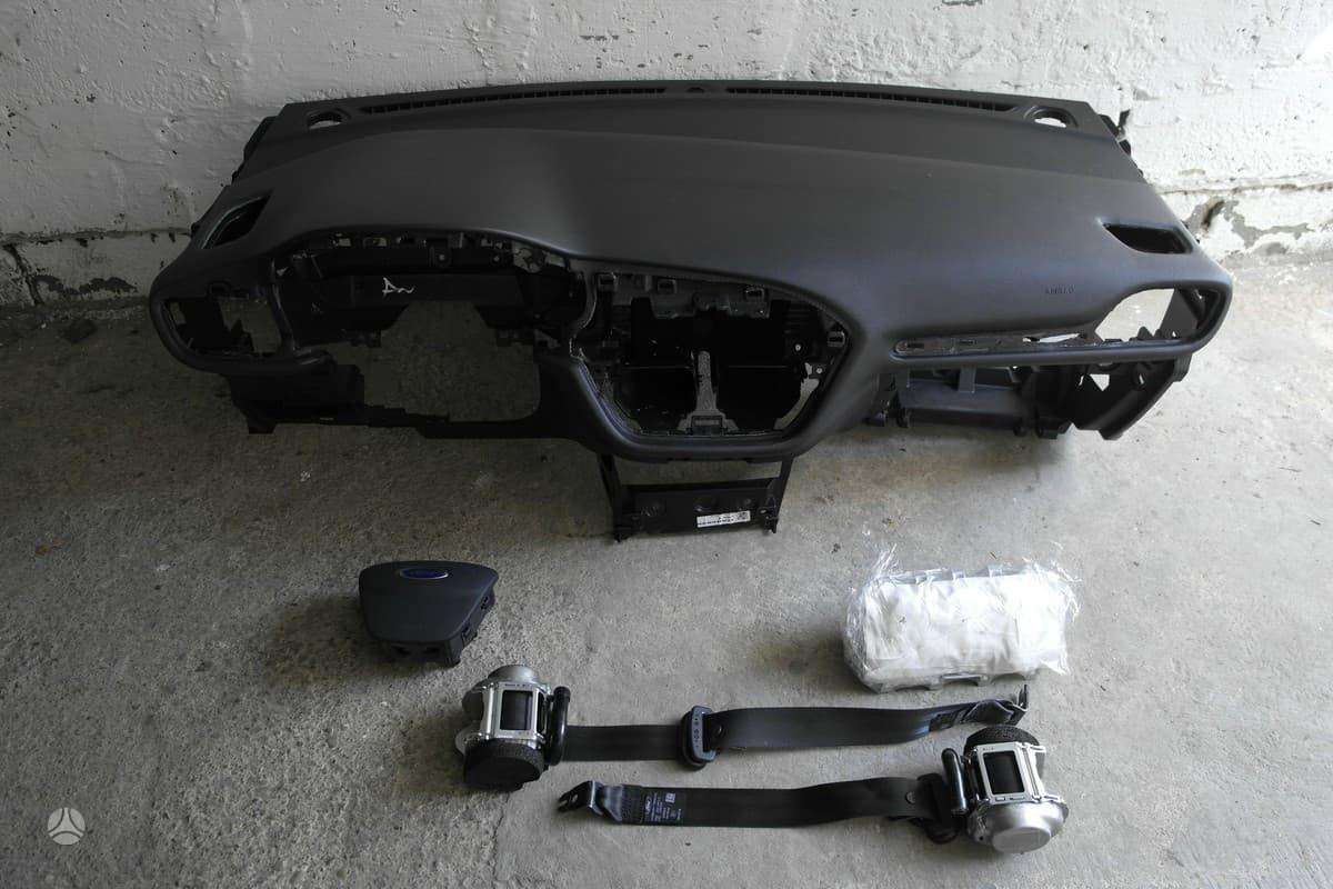 Ford Fiesta salono detalės