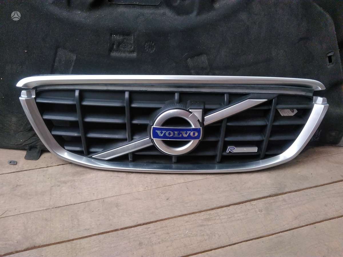 Volvo XC60 kėbulo dalys