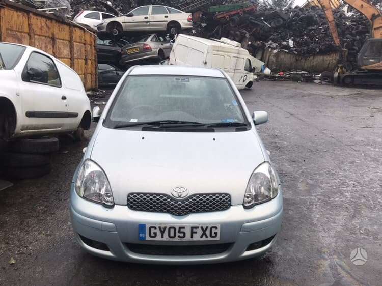 Toyota Yaris for parts