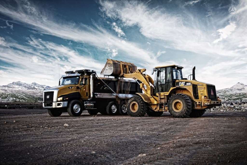Caterpillar Kitas, construction and road construction equipment