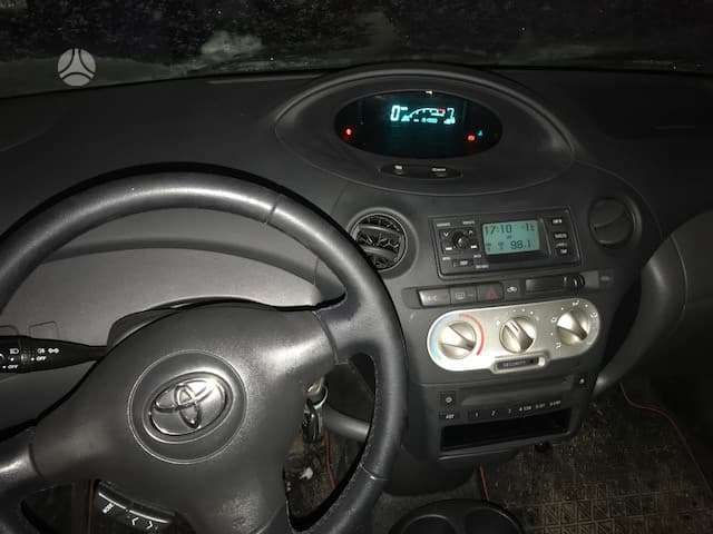Toyota Yaris for parts