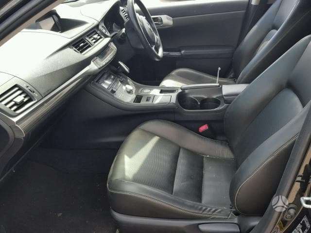 Lexus CT 200h Dalimis is anglijos