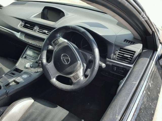 Lexus CT 200h Dalimis is anglijos