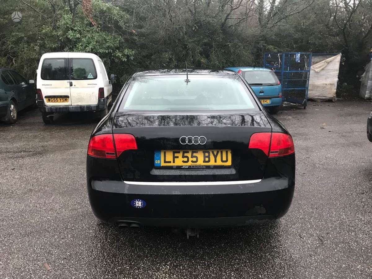 Audi A4 dalimis