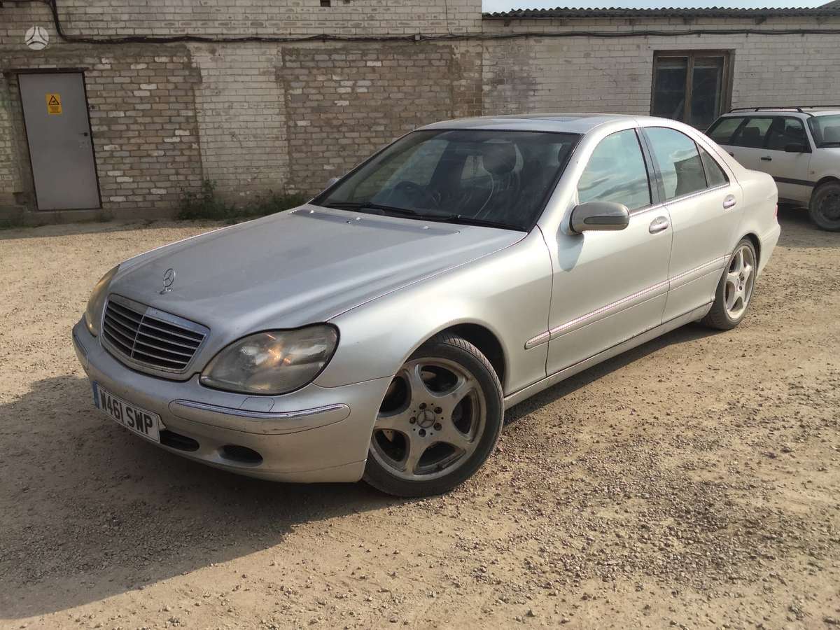 Mercedes-Benz S320