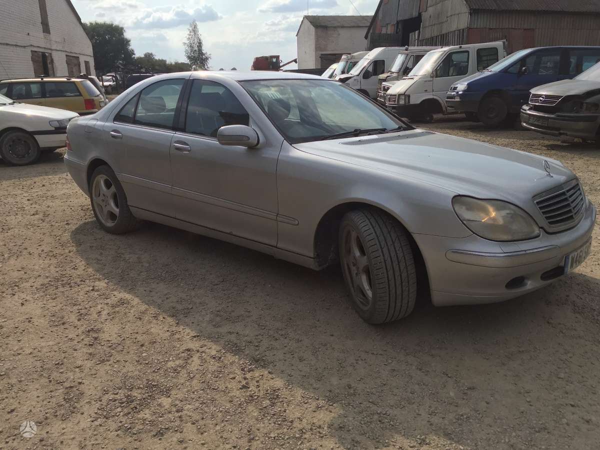 Mercedes-Benz S320