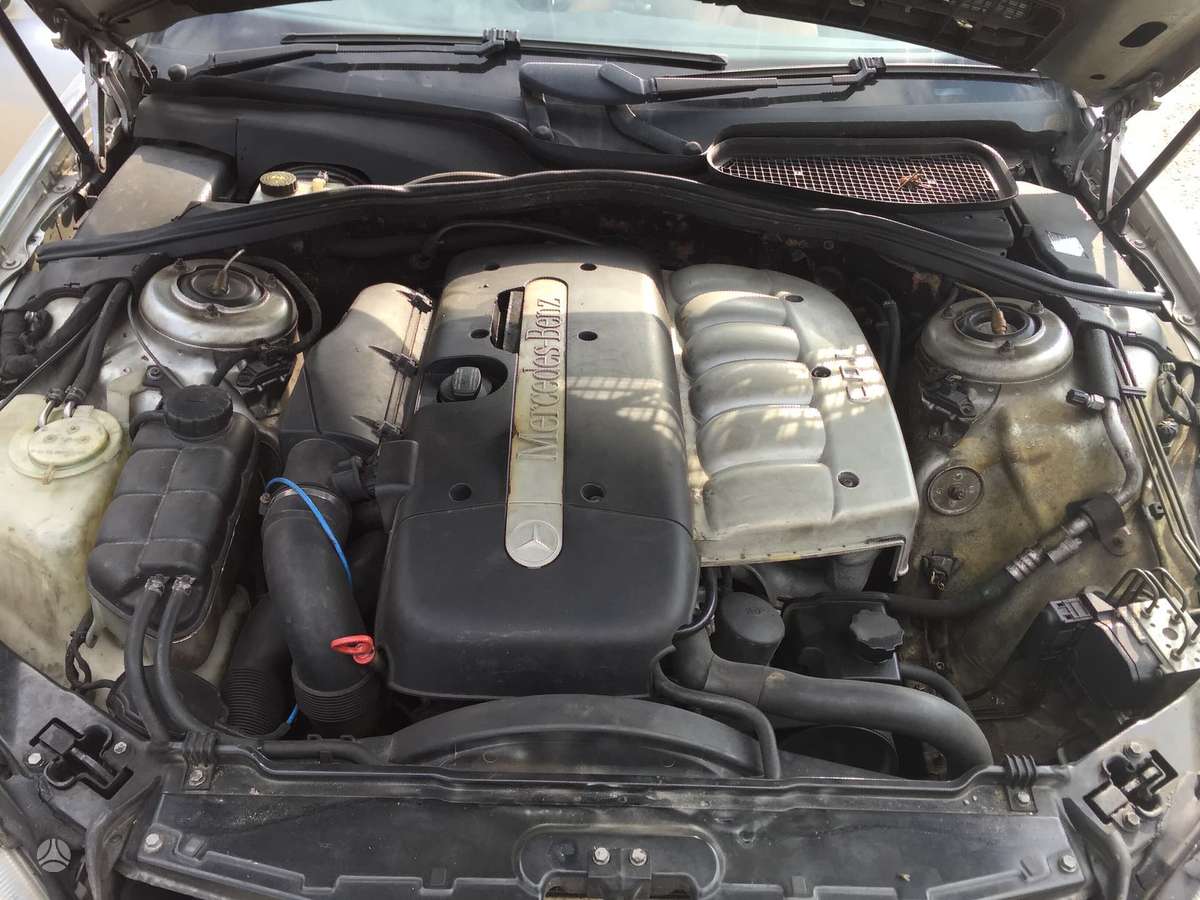 Mercedes-Benz S320