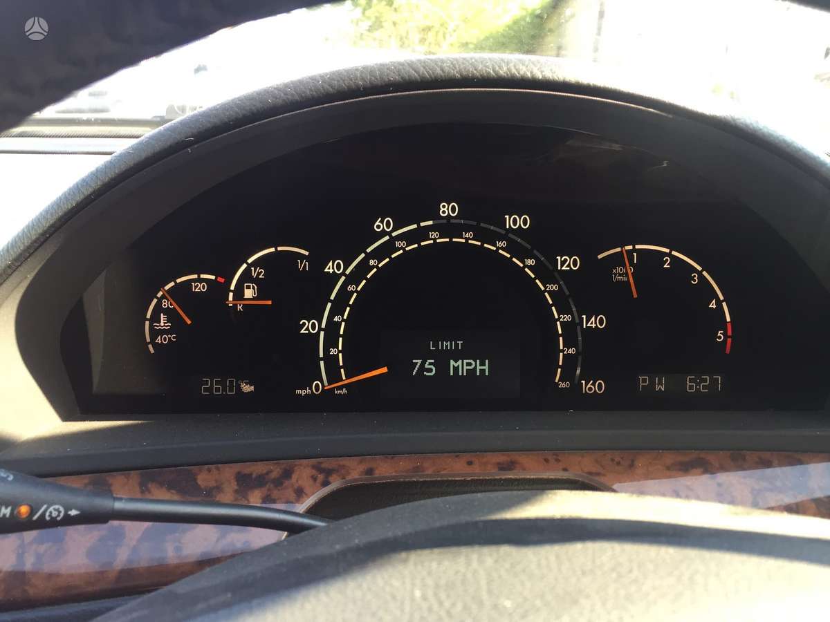 Mercedes-Benz S320