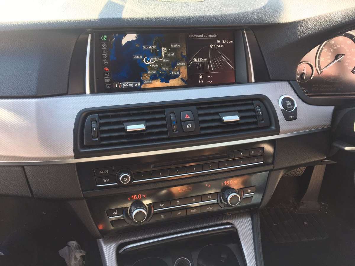 BMW 5 serija 5 vaizdo kameros
