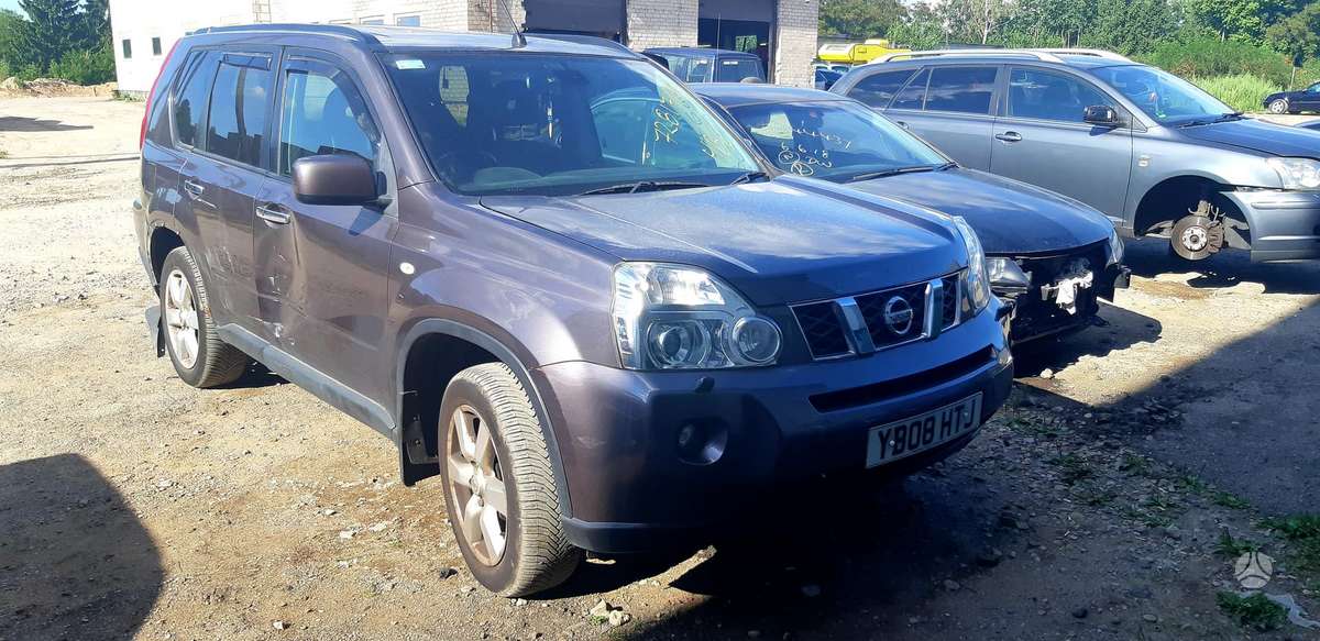 Nissan X-Trail for parts