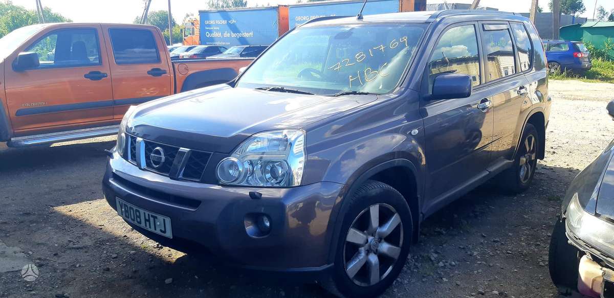 Nissan X-Trail for parts