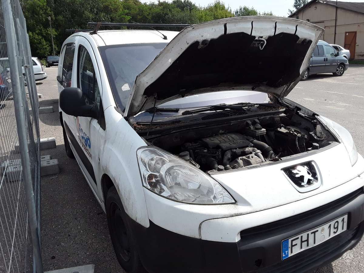 Peugeot Partner dalimis