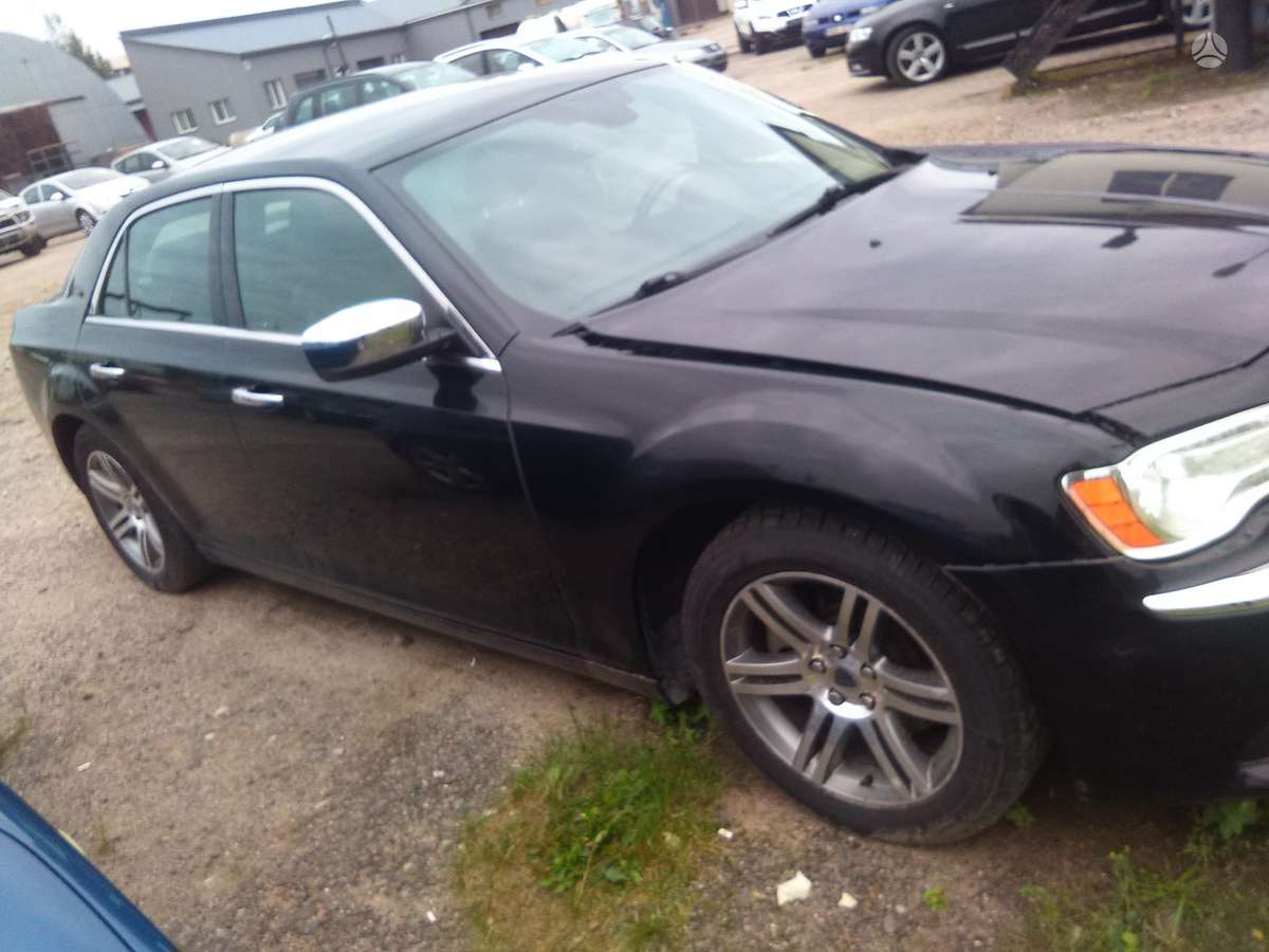 Chrysler 300C по частям. Yra ir 5 7