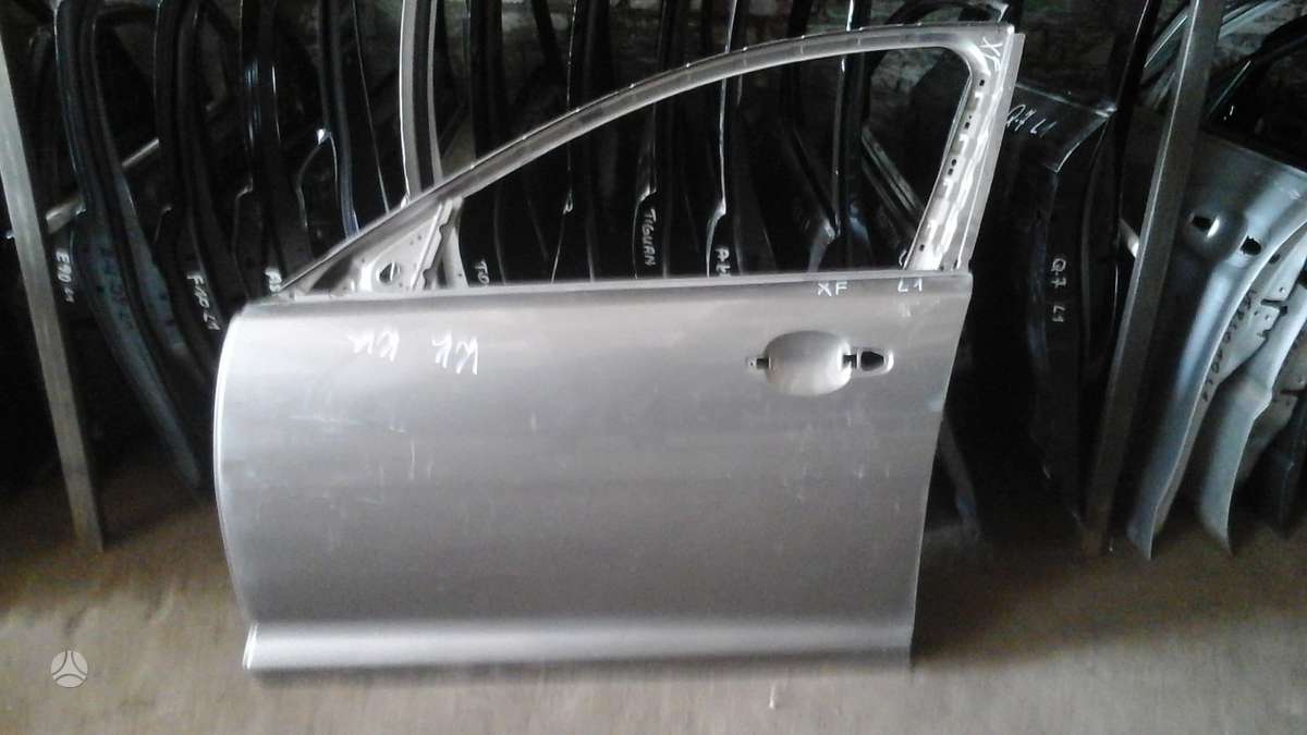 Jaguar XF dalimis