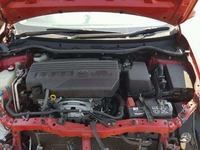 Toyota Auris по частям