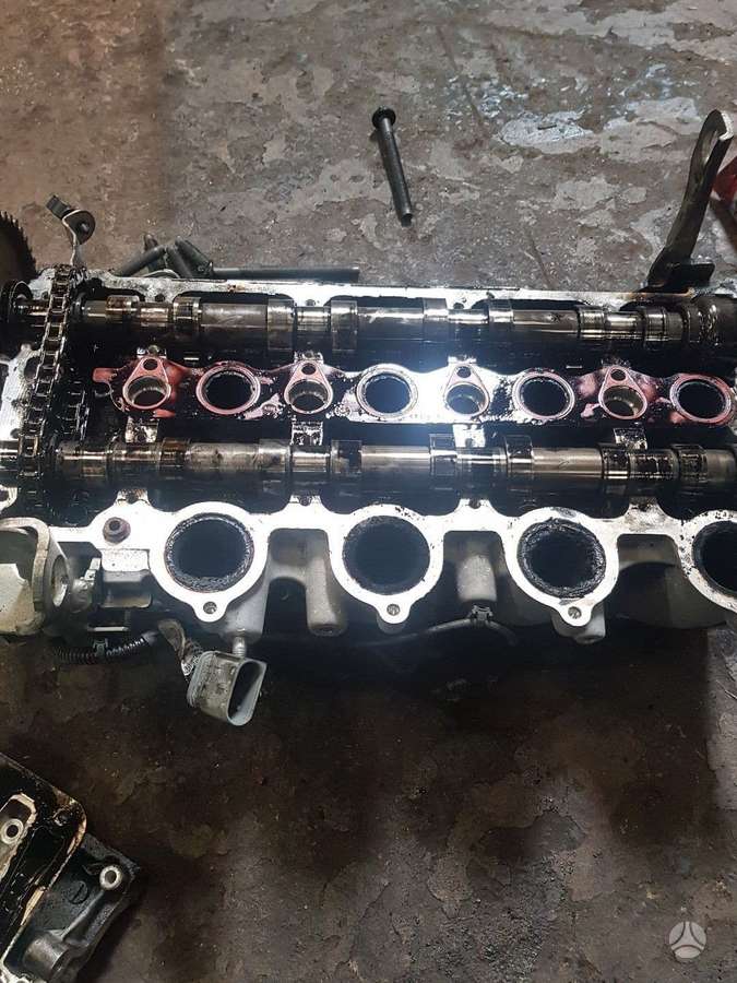 Ford Mondeo variklio detalės