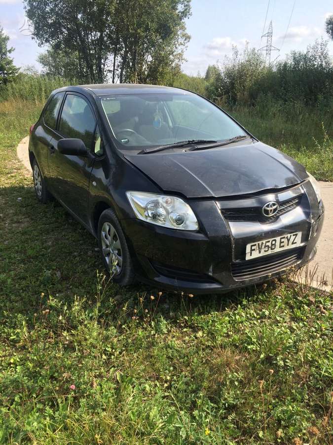 Toyota Auris 1nt 5 begiu