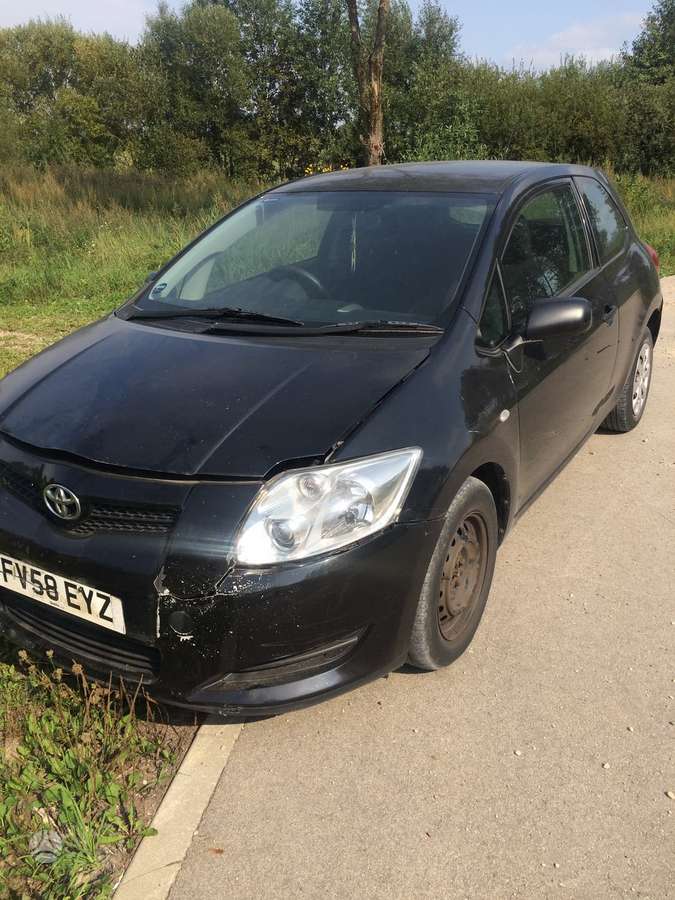 Toyota Auris 1nt 5 begiu