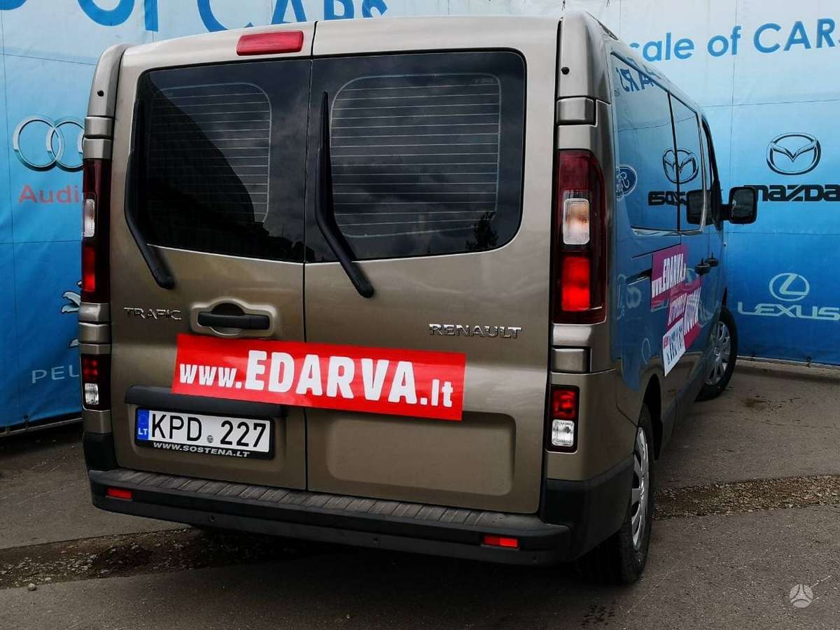 Renault Trafik, passenger minibus