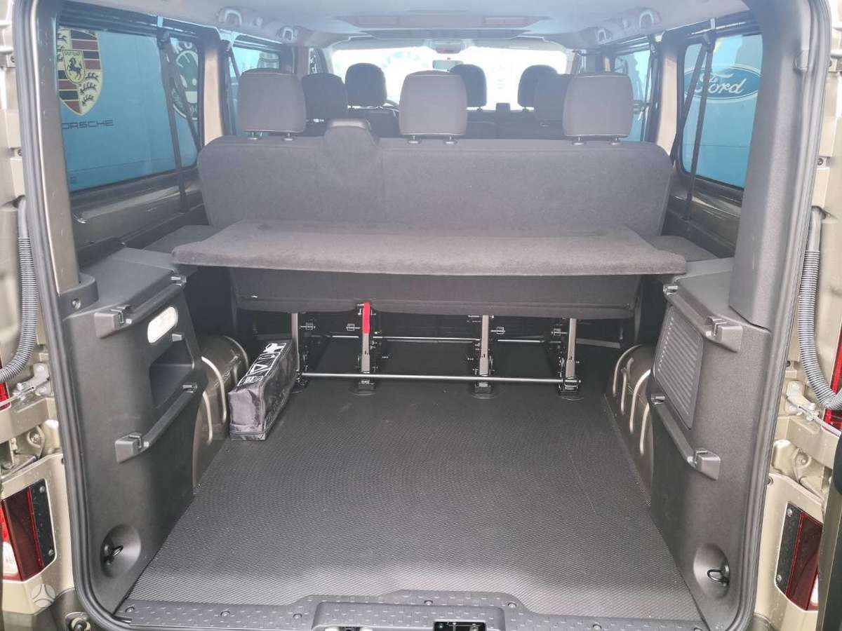 Renault Trafik, passenger minibus