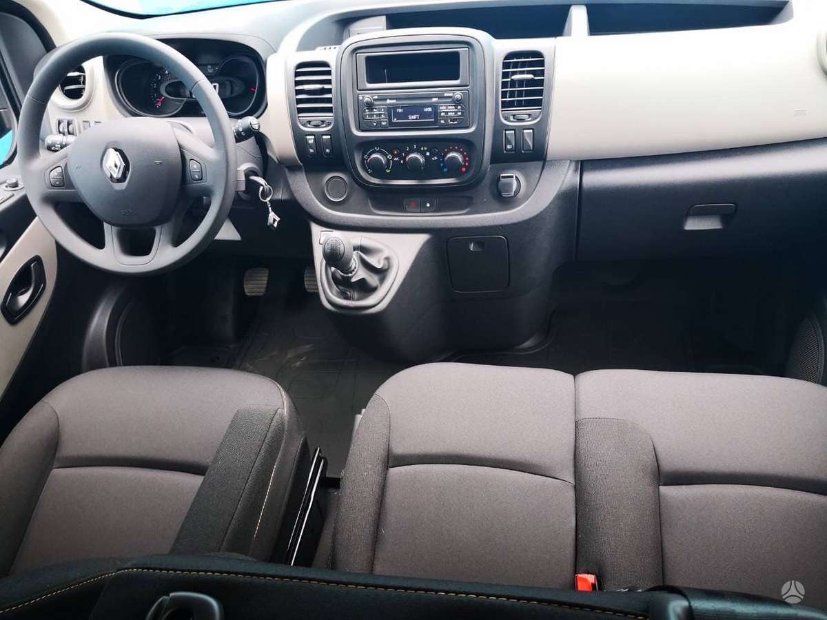 Renault Trafik, passenger minibus