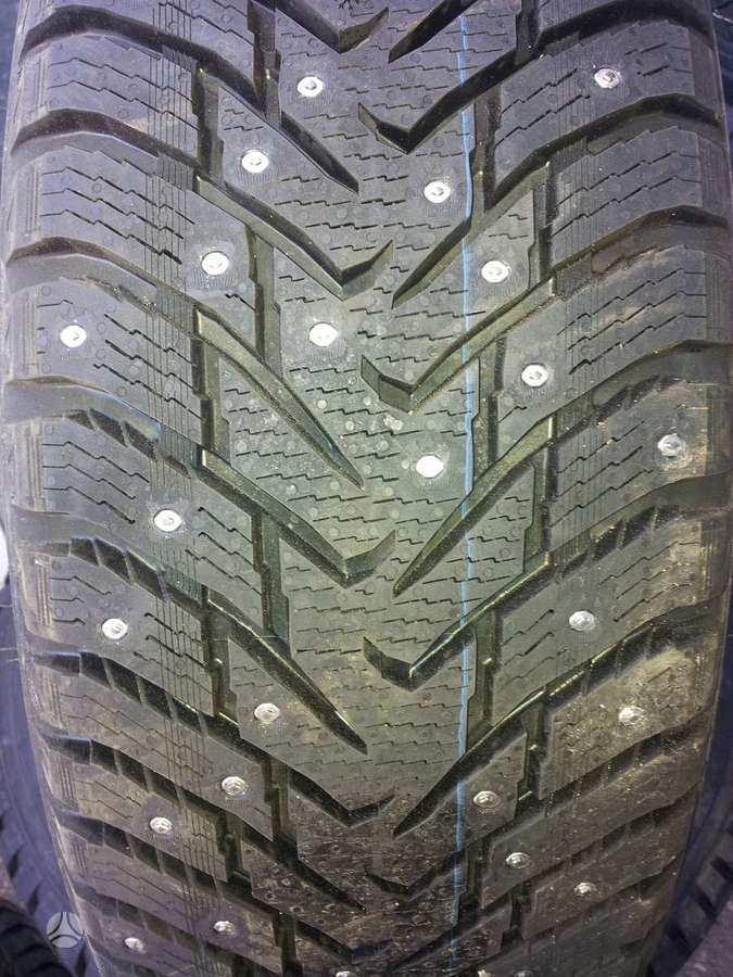 Nokian, winter 245/70 R17