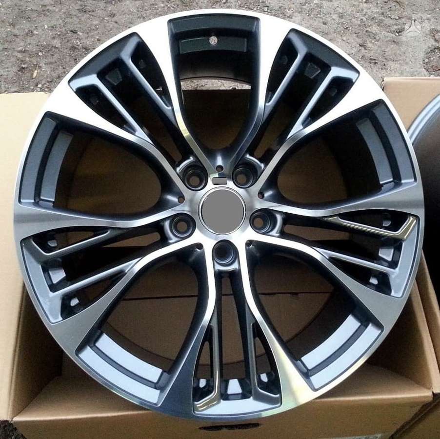 BMW New Performance, lengvojo lydinio, R22