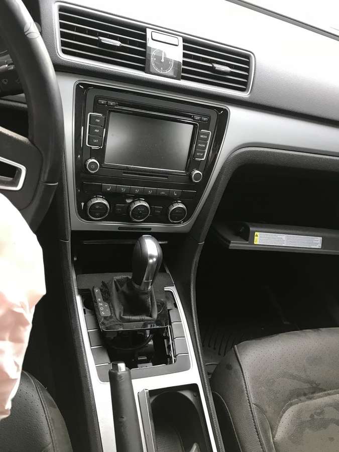 Volkswagen Passat dalimis
