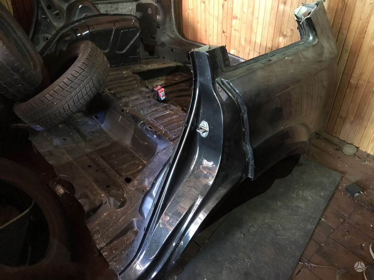 Audi Q7 Pristatome visoje lt