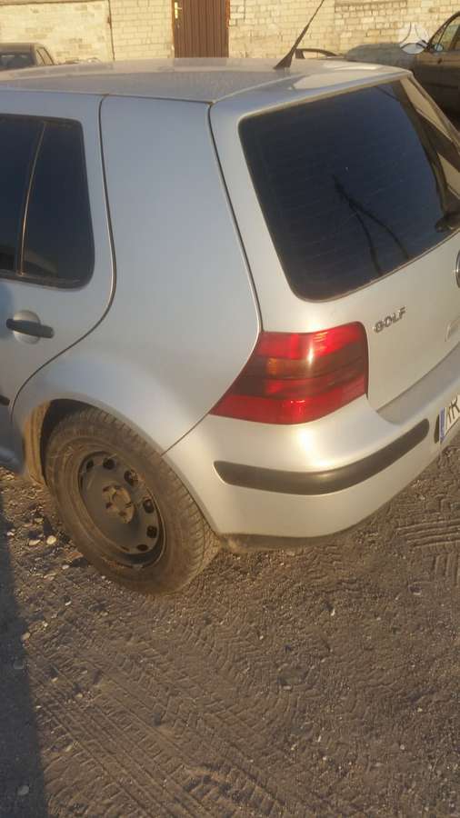 Volkswagen Golf по частям. Skambinti siais numeriais 37066456954 37060200711